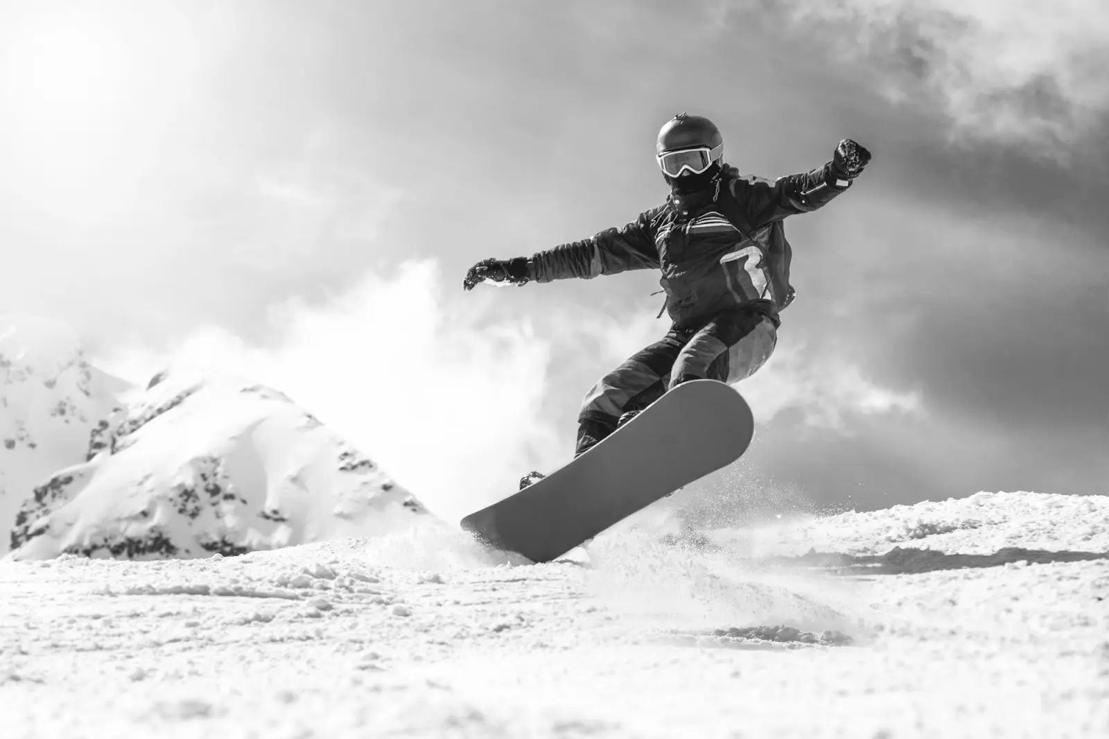 Top Snowboarding Gear for the Slopes