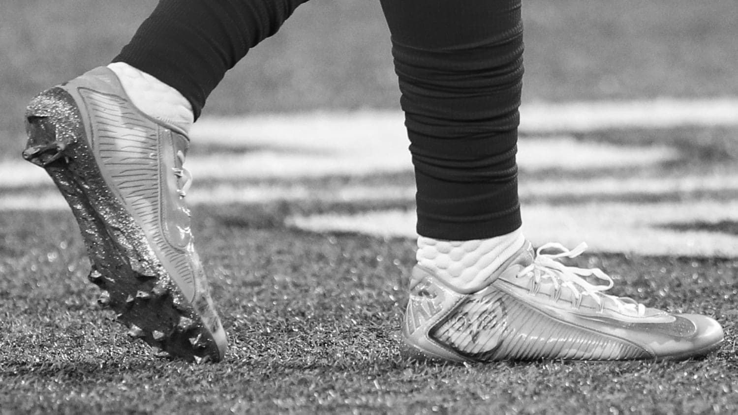 Choosing the Best Youth Football Cleats