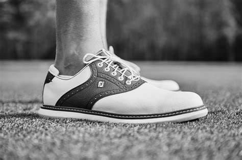 Top Men's Golf Shoes This Year