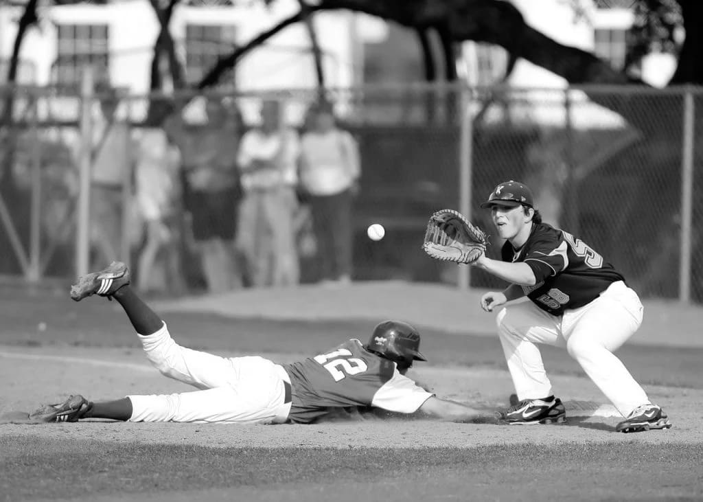 Choosing the Perfect First Base Baseball Glove