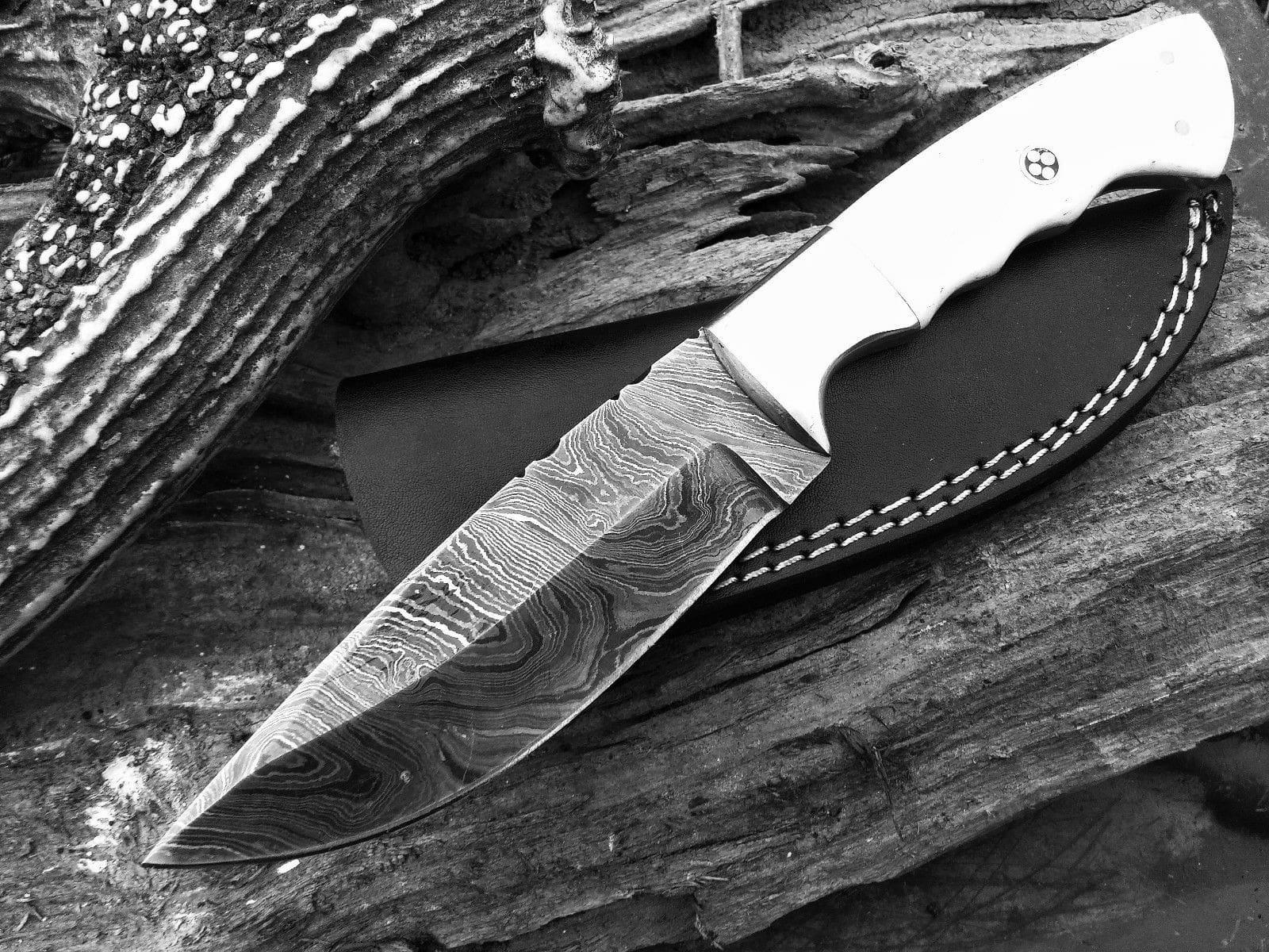 Top Hunting Knives for Outdoor Enthusiasts